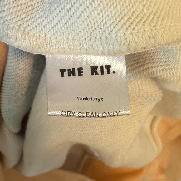 THE KIT NYC ART CROPPED NECKLINE SWEATER - Picture 6 of 8